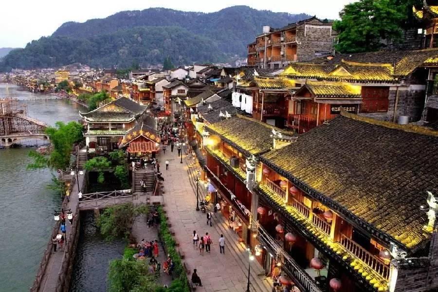 探寻冷知识的分享平台 — 丈夫带人假冒妻子去签字借钱算诈骗吗?